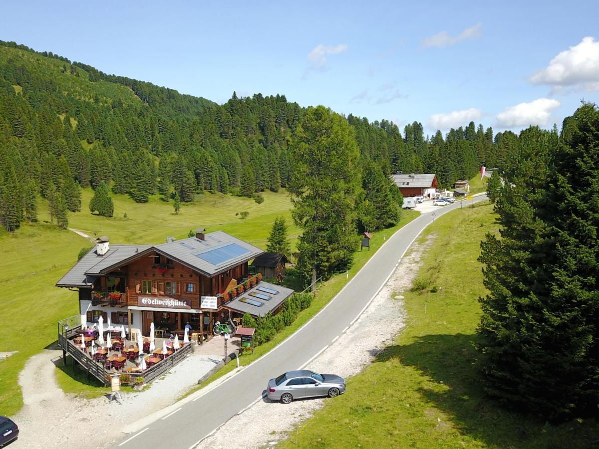 Готель Edelweisshuette Фунес Екстер'єр фото